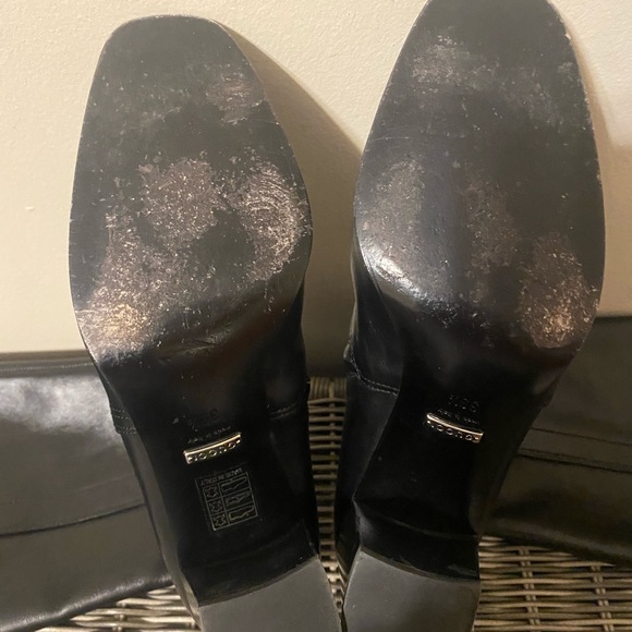 Womens. Gucci black leather boots - Picture 6 of 11